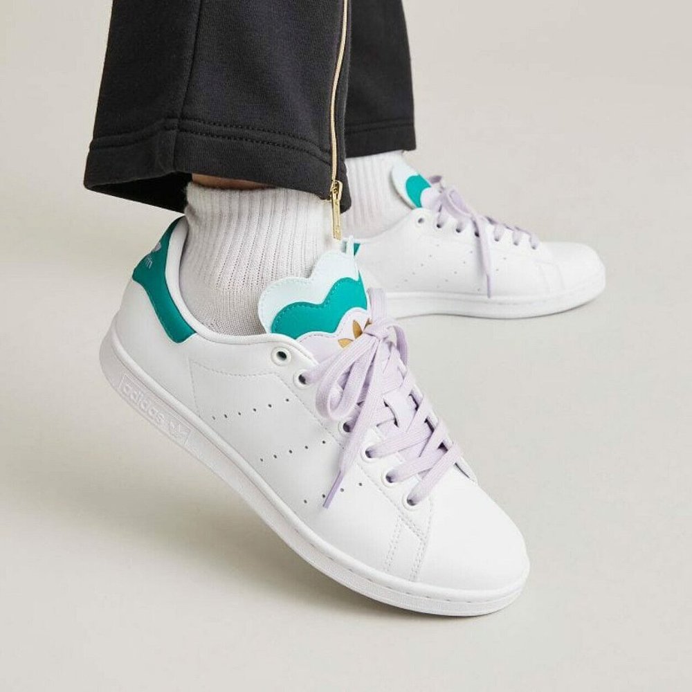 Adidas Stan Smith Women’s White Sneaker Athletic Tennis Shoe #942 - Picture 2 of 11